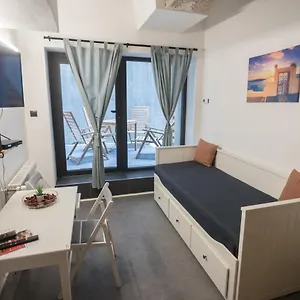 Peaceful Basement With Terrace & Free Gym Appartement