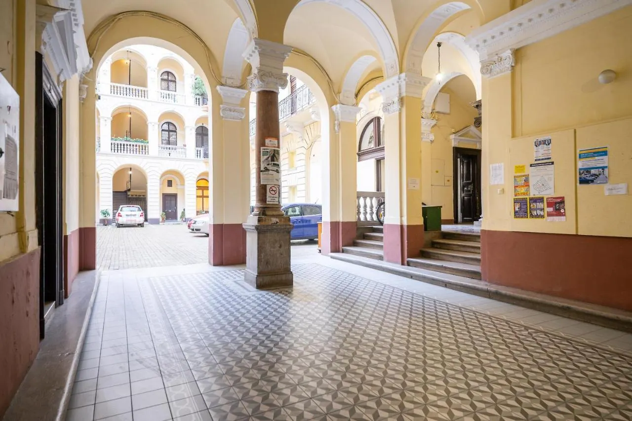 Apartments Next To The Synagogue Budapest Hongrie